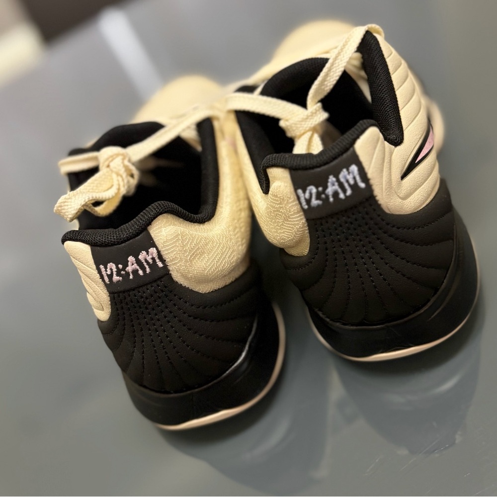 Nike Ja 2 Basketball Shoes - Picture 3 of 8